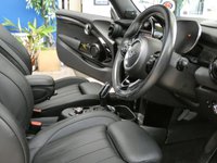 USED 2020 70 MINI ELECTRIC COOPER S LEVEL 3 3d 181 BHP STUNNING EXAMPLE BIG SPEC HEAD UP DISPLAY SAT NAV LEATHER HEATED SEATS SUNROOF REAR VIEW CAMERA CRUISE CONTROL PARKING SENSORS 1 OWNER SERVICE HISTORY