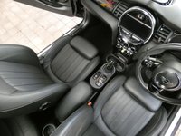 USED 2020 70 MINI ELECTRIC COOPER S LEVEL 3 3d 181 BHP STUNNING EXAMPLE BIG SPEC HEAD UP DISPLAY SAT NAV LEATHER HEATED SEATS SUNROOF REAR VIEW CAMERA CRUISE CONTROL PARKING SENSORS 1 OWNER SERVICE HISTORY