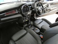 USED 2020 70 MINI ELECTRIC COOPER S LEVEL 3 3d 181 BHP STUNNING EXAMPLE BIG SPEC HEAD UP DISPLAY SAT NAV LEATHER HEATED SEATS SUNROOF REAR VIEW CAMERA CRUISE CONTROL PARKING SENSORS 1 OWNER SERVICE HISTORY