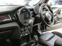 USED 2020 70 MINI ELECTRIC COOPER S LEVEL 3 3d 181 BHP STUNNING EXAMPLE BIG SPEC HEAD UP DISPLAY SAT NAV LEATHER HEATED SEATS SUNROOF REAR VIEW CAMERA CRUISE CONTROL PARKING SENSORS 1 OWNER SERVICE HISTORY