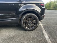 USED 2015 65 LAND ROVER RANGE ROVER EVOQUE 2.0 TD4 SE TECH 5d 177 BHP A LOVELY ADDITION TO OUR VAST SELECTION OF EVOQUES+ONLY 2 FORMER KEEPERS+SERVICE HISTORY+DIESEL+AUTOMATIC+ULEZ COMPLIANT+PRIVACY GLASS+FULL LEATHER INTERIOR+PARK ASSIST+CLIMATE CONTROL+19 INCH ALLOY WHEELS+1 FULL YEARS MOT PRIOR TO COLLECTION+COST NEW &pound;45810 MAKING THIS USED VEHICLE FANTASTIC VALUE AT OUR SUPER LOW PRICE+LOTS OF FINANCE OPTIONS AVAILABLE+CALL TODAY TO ARRANGE A VIEWING+DONT MISS OUT!!!!!!!!!!!!!!!!!!!!!!!!!!!!!!!!!!