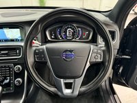 USED 2016 16 VOLVO V60 2.0 D4 R-DESIGN LUX NAV 5d 188 BHP 18" ALLOYS+NAV+HEATED SEATS