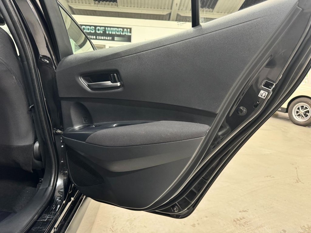 USED 2021 21 TOYOTA COROLLA 1.8 ICON 5d 121 BHP HEATED SEATS+REVERSING CAMERA