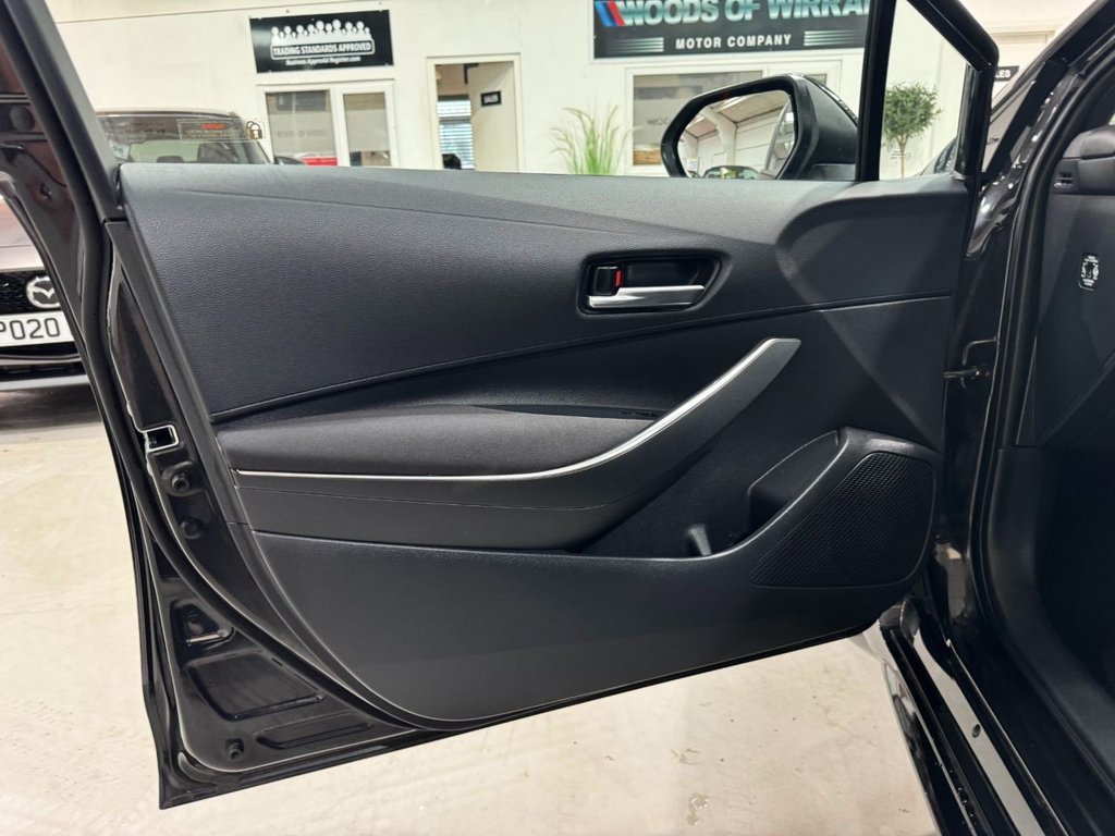 USED 2021 21 TOYOTA COROLLA 1.8 ICON 5d 121 BHP HEATED SEATS+REVERSING CAMERA