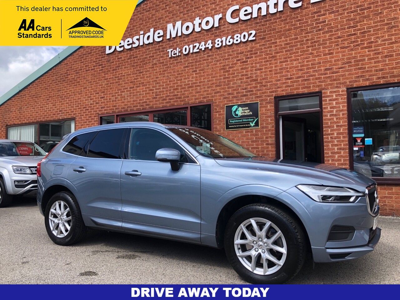2019 Volvo Xc60 B4 Momentum Awd £24,495 
