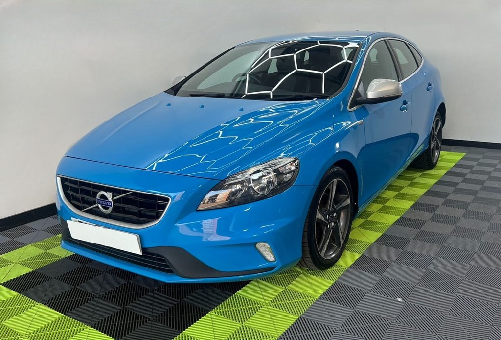 View our Volvo V40