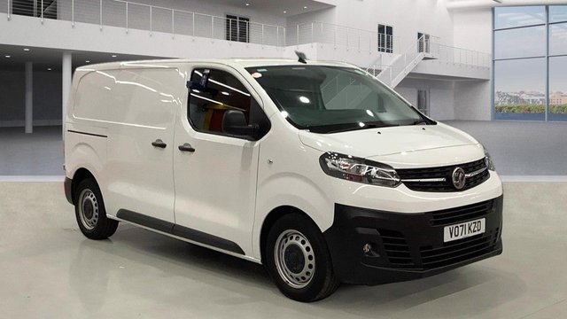 2021 71 Vauxhall Vivaro 1.5 DYNAMIC 102PS AIRCON