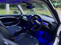USED 2010 60 MINI HATCH COOPER 1.6 COOPER 3d 122 BHP 
