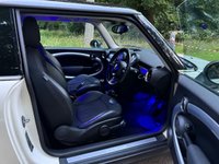 USED 2010 60 MINI HATCH COOPER 1.6 COOPER 3d 122 BHP 