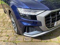 USED 2019 19 AUDI Q8 3.0 TDI QUATTRO S LINE MHEV 5d 282 BHP BIG SPEC 2019 AUDI A8 5O QUATTRO TDI AUTOMATIC - 22 INCH ALLOYS - 1/2 LEATHER ALCANTARA S-LINE EMBOSSED SPORTS SEATS - 2 FORMER KEEPERS - SERVICE HISTORY - i-COCKPIT