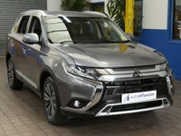 USED 2020 20 MITSUBISHI OUTLANDER 2.0 EXCEED 5d 148 BHP STUNNING EXAMPLE 7 SEATS SAT NAV LEATHER HEATED SEATS REAR VIEW CAMERA CRUISE CONTROL PARKING SENSORS GENUINE LOW MILES 1 OWNER SERVICE HISTORY