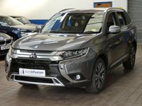 USED 2020 20 MITSUBISHI OUTLANDER 2.0 EXCEED 5d 148 BHP STUNNING EXAMPLE 7 SEATS SAT NAV LEATHER HEATED SEATS REAR VIEW CAMERA CRUISE CONTROL PARKING SENSORS GENUINE LOW MILES 1 OWNER SERVICE HISTORY