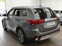 USED 2020 20 MITSUBISHI OUTLANDER 2.0 EXCEED 5d 148 BHP STUNNING EXAMPLE 7 SEATS SAT NAV LEATHER HEATED SEATS REAR VIEW CAMERA CRUISE CONTROL PARKING SENSORS GENUINE LOW MILES 1 OWNER SERVICE HISTORY
