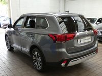 USED 2020 20 MITSUBISHI OUTLANDER 2.0 EXCEED 5d 148 BHP STUNNING EXAMPLE 7 SEATS SAT NAV LEATHER HEATED SEATS REAR VIEW CAMERA CRUISE CONTROL PARKING SENSORS GENUINE LOW MILES 1 OWNER SERVICE HISTORY