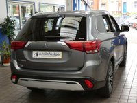 USED 2020 20 MITSUBISHI OUTLANDER 2.0 EXCEED 5d 148 BHP STUNNING EXAMPLE 7 SEATS SAT NAV LEATHER HEATED SEATS REAR VIEW CAMERA CRUISE CONTROL PARKING SENSORS GENUINE LOW MILES 1 OWNER SERVICE HISTORY