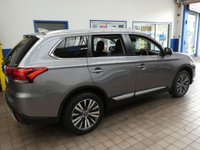 USED 2020 20 MITSUBISHI OUTLANDER 2.0 EXCEED 5d 148 BHP STUNNING EXAMPLE 7 SEATS SAT NAV LEATHER HEATED SEATS REAR VIEW CAMERA CRUISE CONTROL PARKING SENSORS GENUINE LOW MILES 1 OWNER SERVICE HISTORY