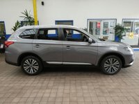 USED 2020 20 MITSUBISHI OUTLANDER 2.0 EXCEED 5d 148 BHP STUNNING EXAMPLE 7 SEATS SAT NAV LEATHER HEATED SEATS REAR VIEW CAMERA CRUISE CONTROL PARKING SENSORS GENUINE LOW MILES 1 OWNER SERVICE HISTORY