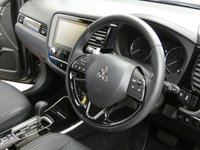 USED 2020 20 MITSUBISHI OUTLANDER 2.0 EXCEED 5d 148 BHP STUNNING EXAMPLE 7 SEATS SAT NAV LEATHER HEATED SEATS REAR VIEW CAMERA CRUISE CONTROL PARKING SENSORS GENUINE LOW MILES 1 OWNER SERVICE HISTORY