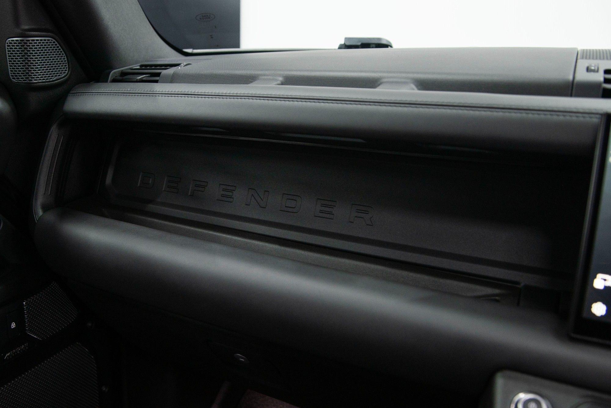 USED 2022 22 LAND ROVER DEFENDER 5.0 V8 
