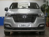 USED 2019 19 HYUNDAI i800 2.5 CRDI SE NAV 5d 168 BHP 8 SEAT SAT NAV HEATED SEATS REAR VIEW CAMERA PARKING SENSORS 1 OWNER SERVICE HISTORY WARRANTY