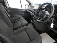 USED 2023 23 RENAULT TRAFIC 30 2.0 DCI 170 BHP LL LONG SPORT EDC AUTO 9 SEATER 1 OWNER | SAT NAV | AUTOMATIC | 9 SEATS