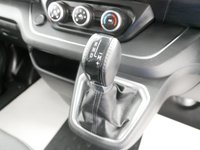 USED 2023 23 RENAULT TRAFIC 30 2.0 DCI 170 BHP LL LONG SPORT EDC AUTO 9 SEATER 1 OWNER | SAT NAV | AUTOMATIC | 9 SEATS