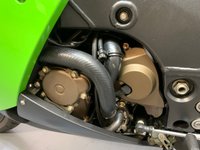 USED 2004 04 KAWASAKI ZX10 R 998cc ZX 1000 C1H  ONLY 5,350 MILES FROM NEW