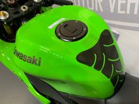 USED 2004 04 KAWASAKI ZX10 R 998cc ZX 1000 C1H  ONLY 5,350 MILES FROM NEW
