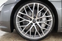 USED 2018 18 AUDI R8 5.2 V10 PLUS QUATTRO 2d 602 BHP ONLY 2306 MILES FROM NEW 2 OWNERS