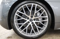 USED 2018 18 AUDI R8 5.2 V10 PLUS QUATTRO 2d 602 BHP ONLY 2306 MILES FROM NEW 2 OWNERS