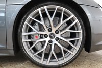 USED 2018 18 AUDI R8 5.2 V10 PLUS QUATTRO 2d 602 BHP ONLY 2306 MILES FROM NEW 2 OWNERS