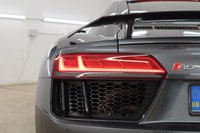 USED 2018 18 AUDI R8 5.2 V10 PLUS QUATTRO 2d 602 BHP ONLY 2306 MILES FROM NEW 2 OWNERS
