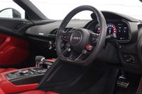 USED 2018 18 AUDI R8 5.2 V10 PLUS QUATTRO 2d 602 BHP ONLY 2306 MILES FROM NEW 2 OWNERS