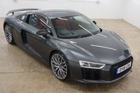 USED 2018 18 AUDI R8 5.2 V10 PLUS QUATTRO 2d 602 BHP ONLY 2306 MILES FROM NEW 2 OWNERS