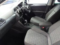 USED 2022 22 VOLKSWAGEN TIGUAN 1.5 LIFE TSI DSG 5d 148 BHP SAT NAV CRUISE PARK SENSORS APPLE CARPLAY