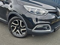 USED 2015 65 RENAULT CAPTUR 0.9 DYNAMIQUE S NAV TCE 5d 90 BHP ONLY ONE PREVIOUS KEEPER WITH FULL SERVICE HISTORY. CHEAP ROAD TAX. 6 MONTH WARRANTY