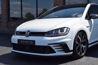 USED 2017 N VOLKSWAGEN GOLF 2.0 GTI CLUBSPORT EDITION 40 DSG 3d 261 BHP WINGBACKS / SCORPION / DCC