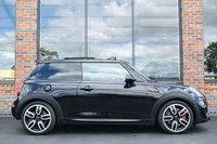 USED 2019 19 MINI HATCH JOHN COOPER WORKS 2.0 JOHN COOPER WORKS 3d 228 BHP PAN ROOF / LEATHER / BLACK PK