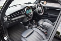 USED 2019 19 MINI HATCH JOHN COOPER WORKS 2.0 JOHN COOPER WORKS 3d 228 BHP PAN ROOF / LEATHER / BLACK PK