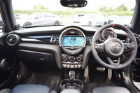 USED 2019 19 MINI HATCH JOHN COOPER WORKS 2.0 JOHN COOPER WORKS 3d 228 BHP PAN ROOF / LEATHER / BLACK PK