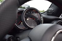 USED 2019 19 MINI HATCH JOHN COOPER WORKS 2.0 JOHN COOPER WORKS 3d 228 BHP PAN ROOF / LEATHER / BLACK PK
