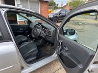 USED 2012 62 RENAULT CLIO 1.1 DYNAMIQUE TOMTOM 16V 5d 75 BHP 