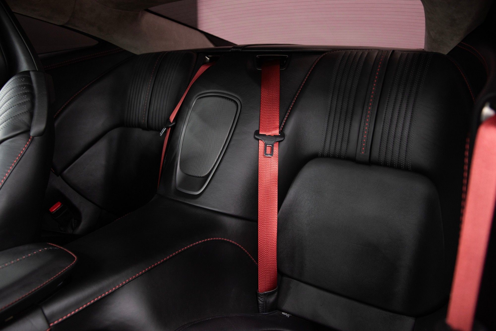 USED 2019 19 ASTON MARTIN DB11 4.0 V8 