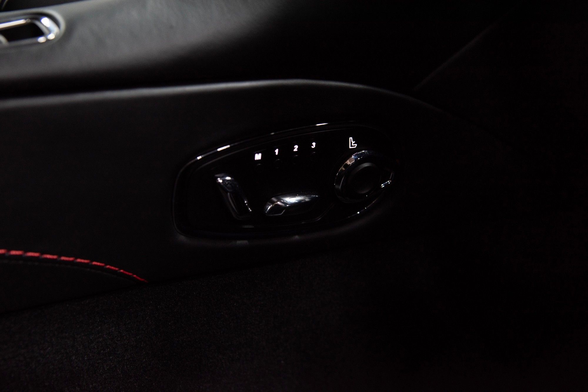 USED 2019 19 ASTON MARTIN DB11 4.0 V8 