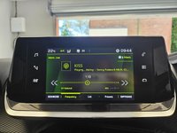 USED 2020 70 PEUGEOT 2008 1.2 PURETECH S/S ALLURE 5d 100 BHP 