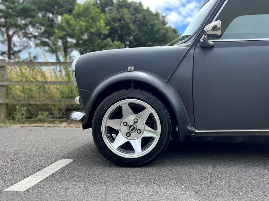 USED 1987 D AUSTIN MINI 1300cc // Singer PLAN B's Custom MINI Mayfair // px swap 
