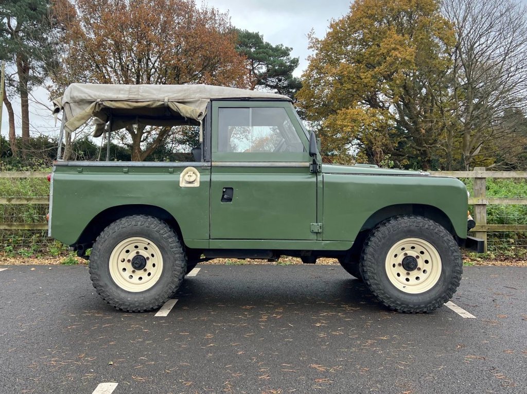 USED 1984 A LAND ROVER SERIES 111 200tdi // Rag Top // 4x4 // px swap 