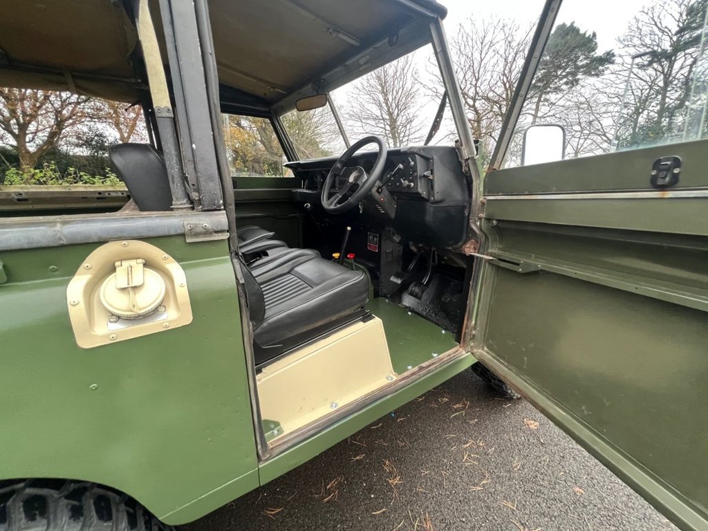 USED 1984 A LAND ROVER SERIES 111 200tdi // Rag Top // 4x4 // px swap 