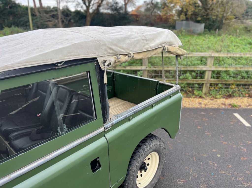 USED 1984 A LAND ROVER SERIES 111 200tdi // Rag Top // 4x4 // px swap 