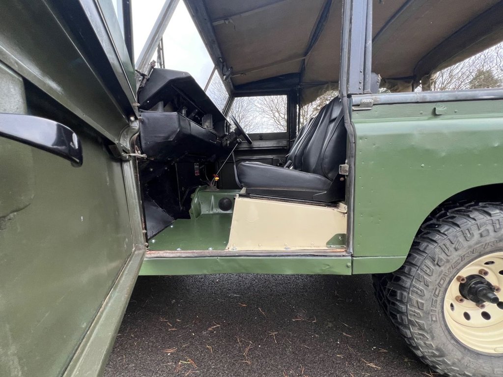 USED 1984 A LAND ROVER SERIES 111 200tdi // Rag Top // 4x4 // px swap 